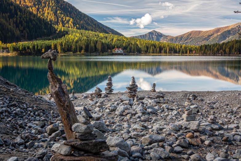 Südtirol | Stoanerne Mandeln am Antholzer See