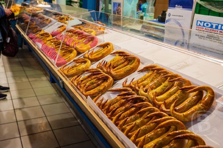 Budapest | Pressburger Kipferl in der Zentralen Markthalle