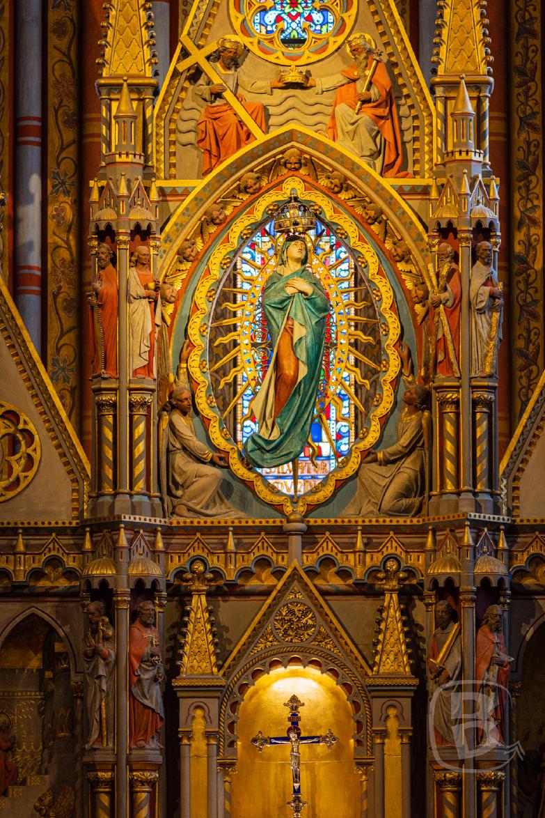 Budapest | Jungfrau Maria im Altar der Matthiaskirche