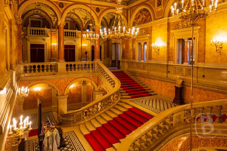 Budapest | Treppenhaus der Ungarischen Staatsoper