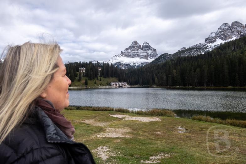Lago di Misurina | Jeannette blickt über den See