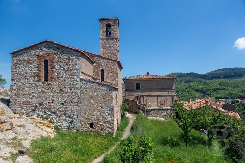 Roccatederighi | Kirche San Martino Vescovo