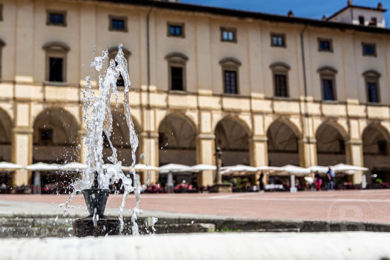 Arezzo | Brunnen an der Piazza Grande
