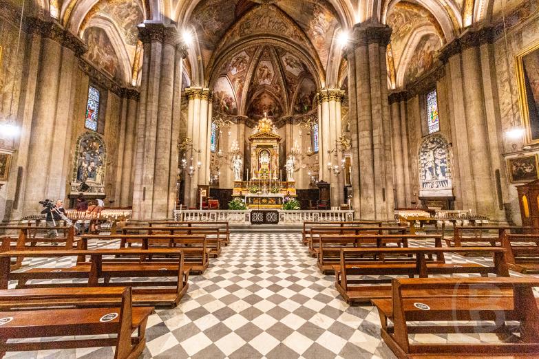 Arezzo | Cattedrale dei Santi Pietro e Donato - Seitenschiff