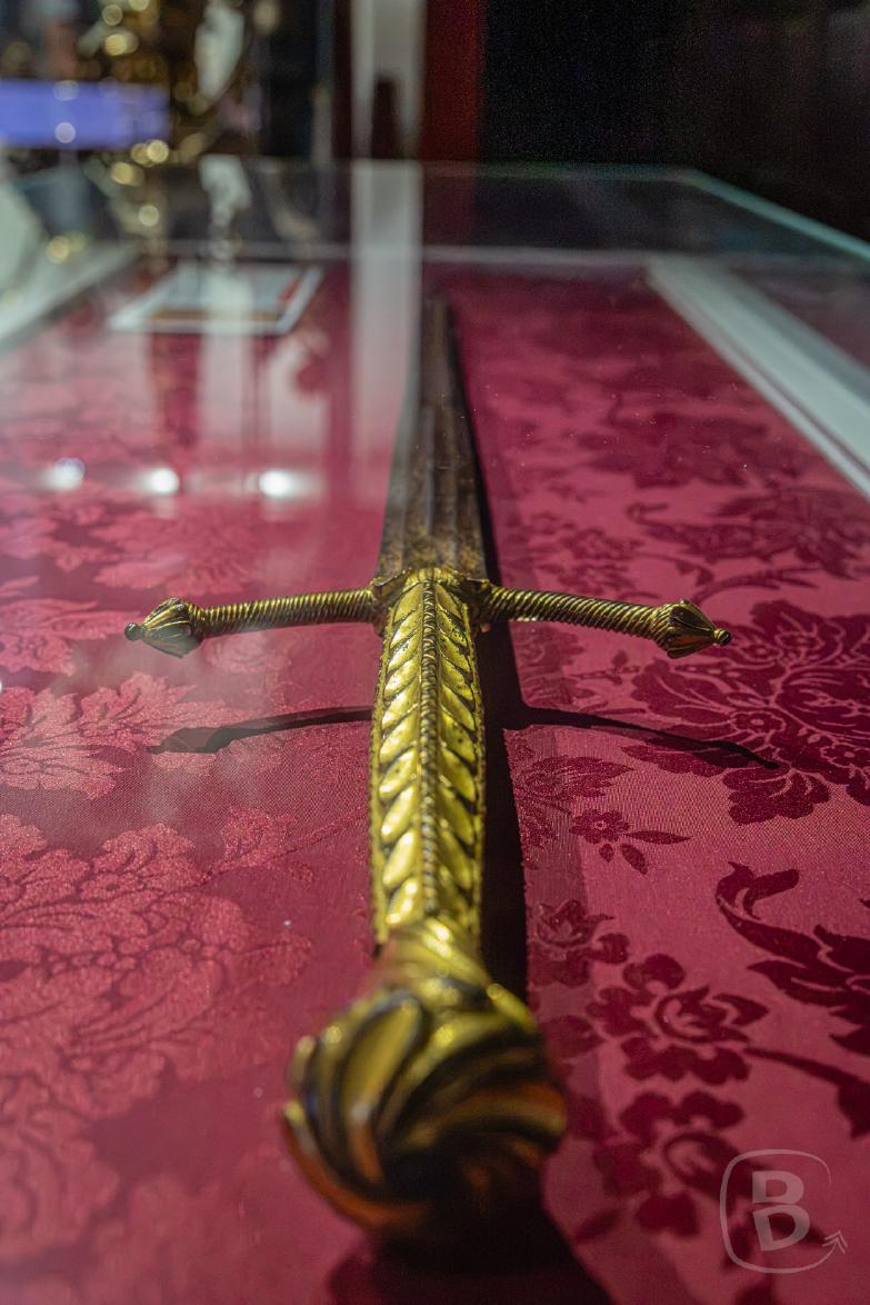 Barcelona / Catedral de Barcelona | Schwert vom König Peter IV.
