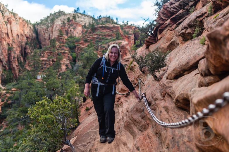 Zion National Park | Jeannette beim Aufstieg Richtung Angels Landing