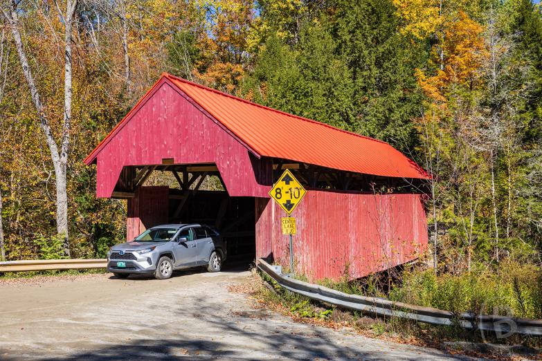 Vermont | Stowe - Red Covered Bridge