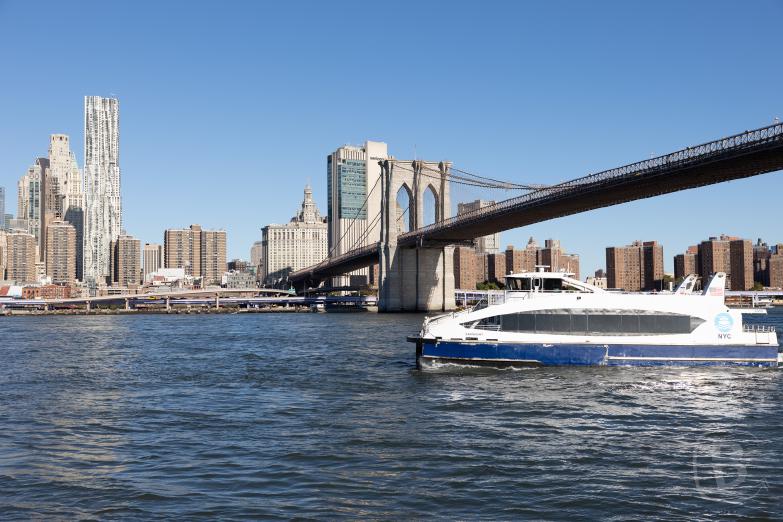 New York | Granitturm der Brooklyn Bridge**Brooklyn Bridge