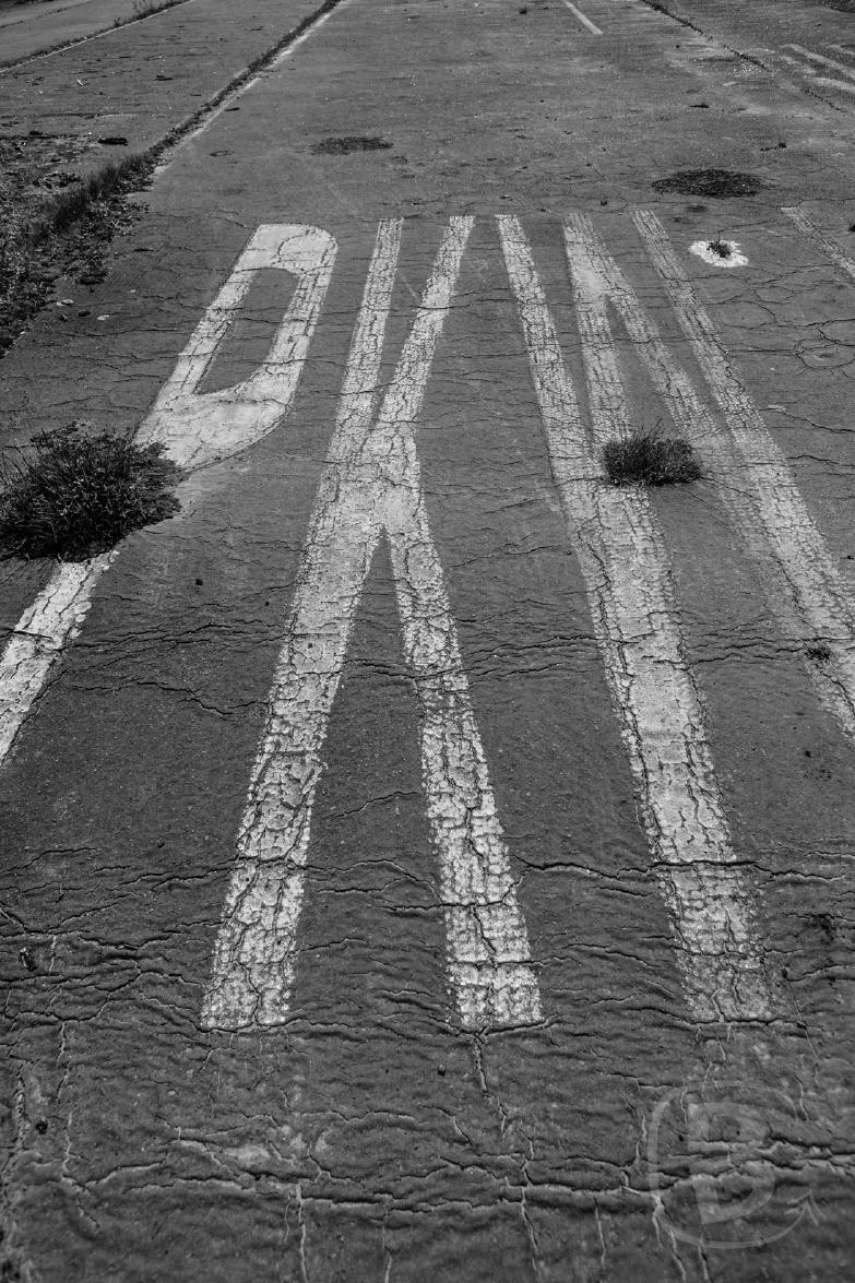 Teil der alten AVUS (bis 1969) - Grenzübergangsstelle Drewitz/Checkpoint Bravo.